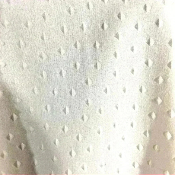 NWT Bar III White Textured Laser Cut Embroidered Diamond Cropped Blouse Size L - Picture 12 of 13